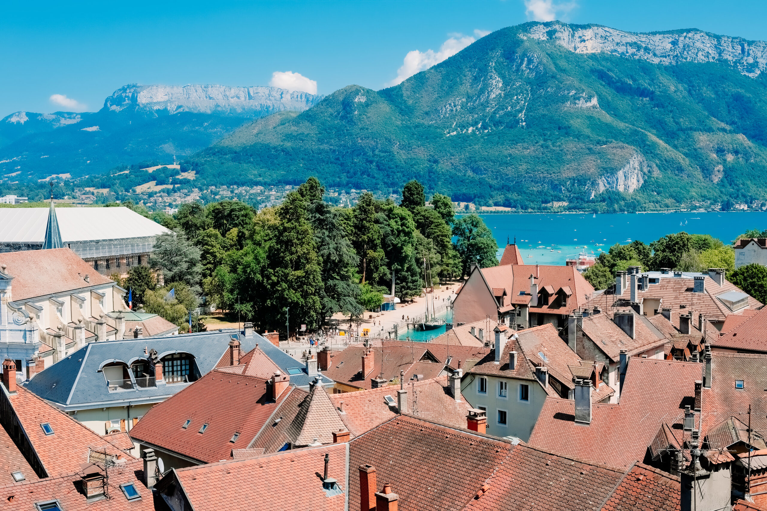 CBD à Annecy : les meilleures boutiques à découvrir dès maintenant